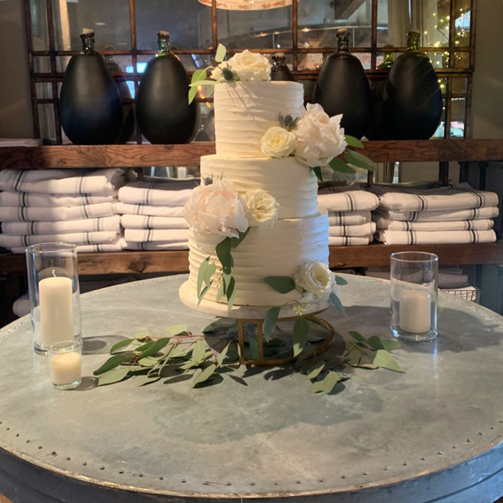 Gallery Let Them Eat Cake Bakery in Davis, CA