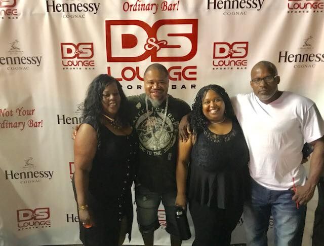 D & S Lounge