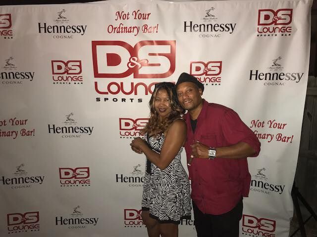 D & S Lounge