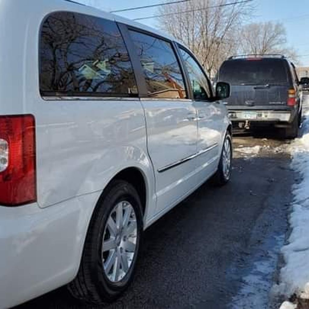 Lindstrom's Auto Detailing